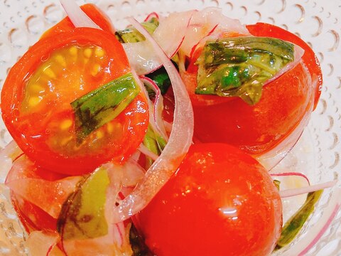 夏にオススメ♪トマトのマリネ